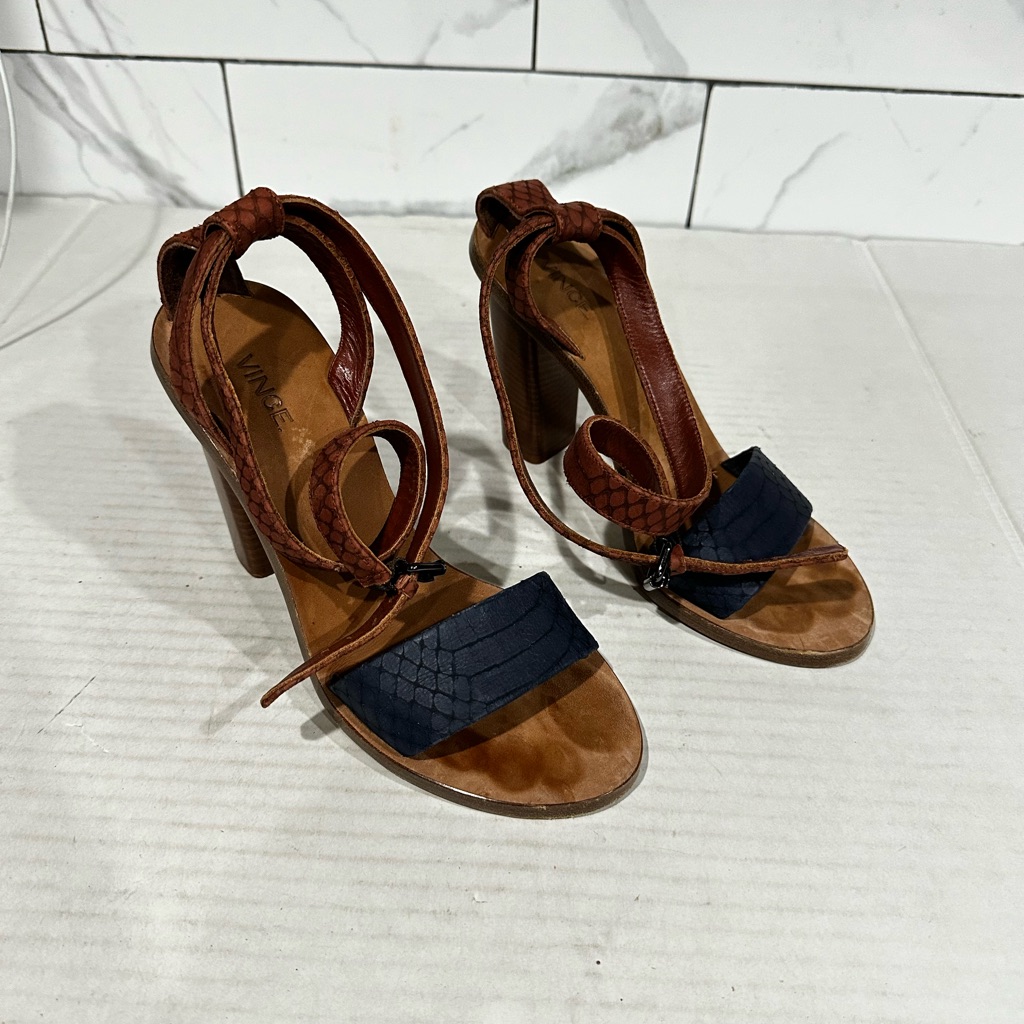 Vince. Farley Block Heel